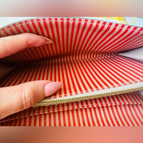 ✨LOUIS VUITTON TRUNK MONOGRAM CANVAS WALLET✨ - Picture 6 of 14